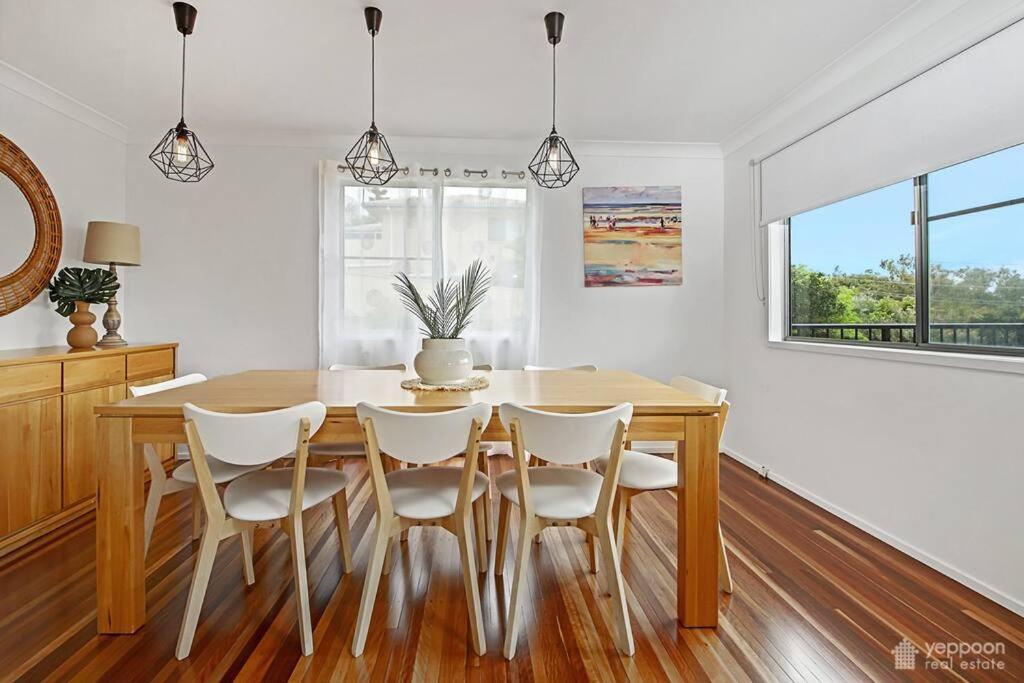 Relax @48 Close To Sleeps 7 Holiday home Yeppoon